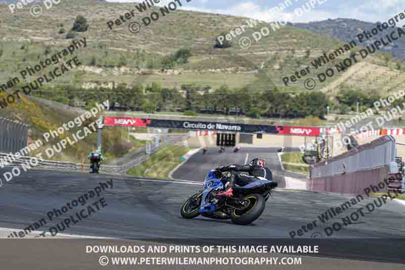 cadwell no limits trackday;cadwell park;cadwell park photographs;cadwell trackday photographs;enduro digital images;event digital images;eventdigitalimages;navarra;no limits trackdays;peter wileman photography;racing digital images;trackday digital images;trackday photos